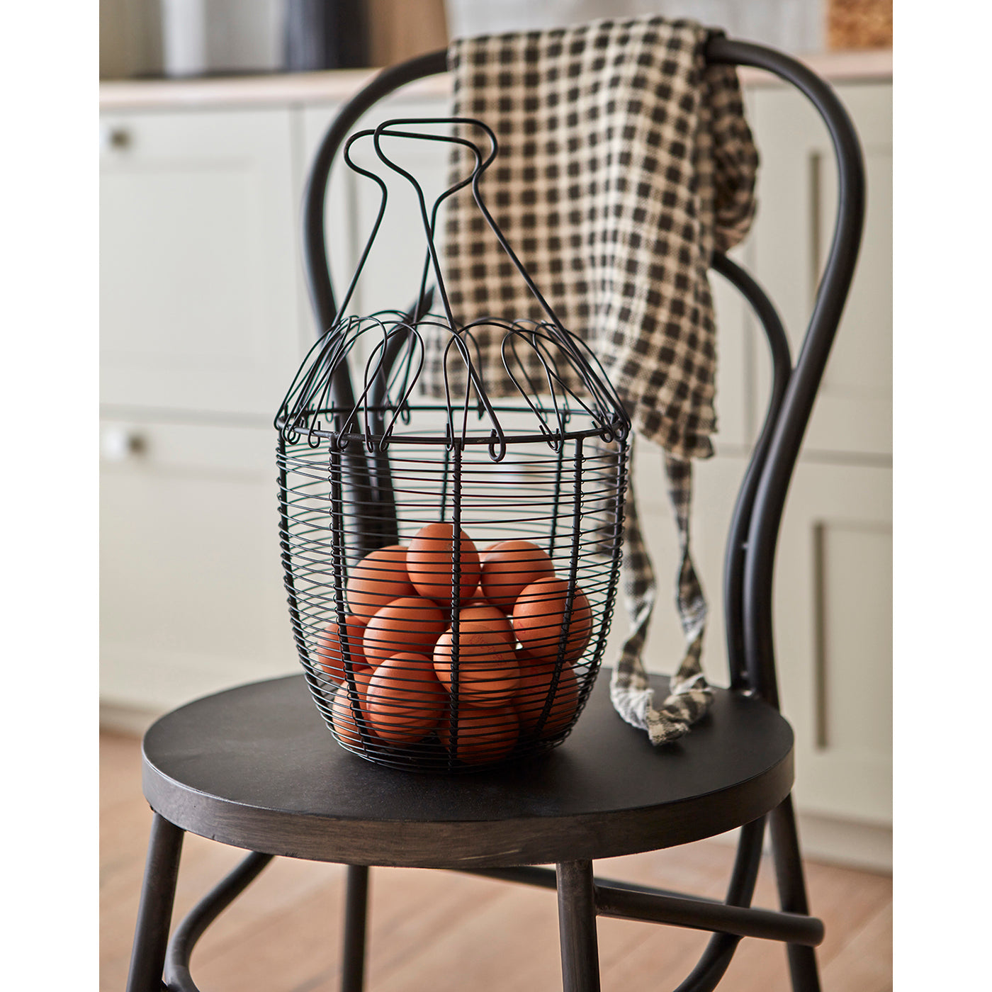 Cesta WIRE Negra