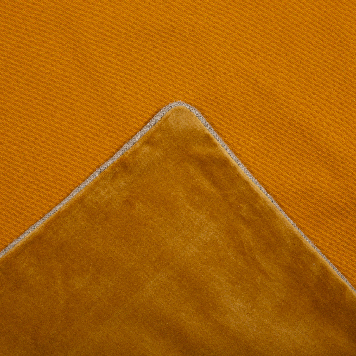 Funda Piecera Velvet New Delhi Chamois 85x200 cm