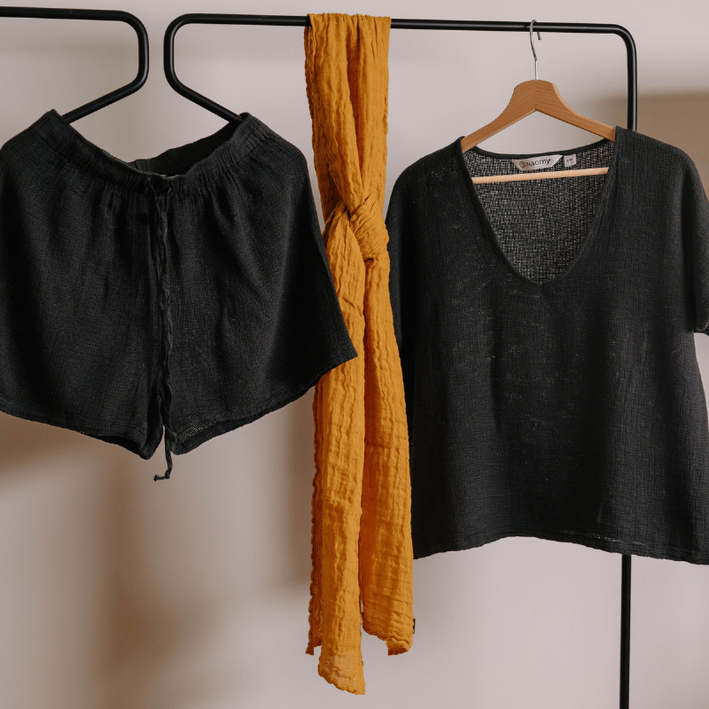 Conjunto Symi Noir Short & Polera